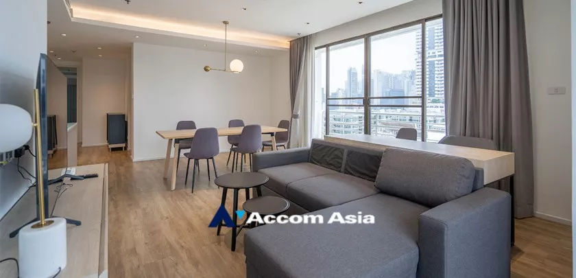  Relaxing Balcony - Walk to BTS Apartment  3 Bedroom for Rent BTS Thong Lo in Sukhumvit Bangkok