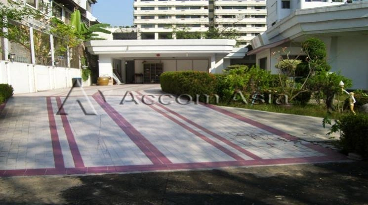  1  House For Rent in Sukhumvit ,Bangkok BTS Phrom Phong 1719996