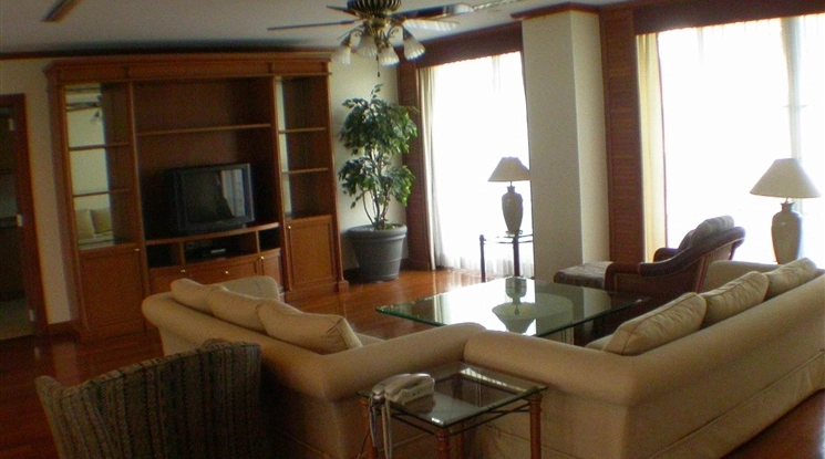  1  2 br Apartment For Rent in Sathorn ,Bangkok BTS Chong Nonsi at Classic Contemporary Style 1001003