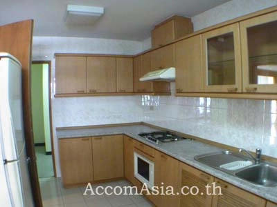 8  2 br Apartment For Rent in Sathorn ,Bangkok BTS Chong Nonsi at Classic Contemporary Style 1001003
