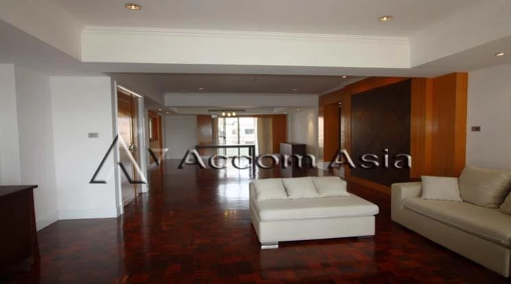 unit 3 Bedrooms  Apartment For Rent in Sukhumvit, Bangkok  near BTS Phrom Phong (1420030)