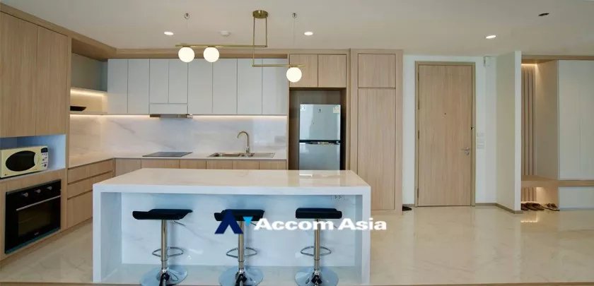 unit 2 Bedrooms  Condominium For Rent in Sathorn, Bangkok  near BTS Chong Nonsi (20775)