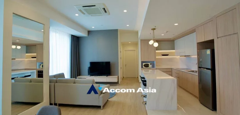 unit 2 Bedrooms  Condominium For Rent in Sathorn, Bangkok  near BTS Chong Nonsi (20775)