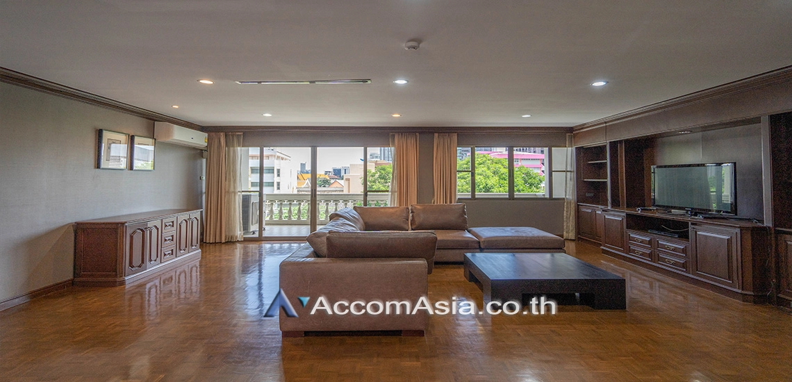  Classic contemporary Apartment  3 Bedroom for Sale & Rent BTS Ekkamai in Sukhumvit Bangkok