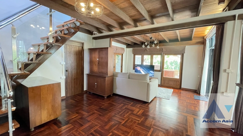 unit 2 Bedrooms  House For Rent in Sathorn, Bangkok  near BTS Surasak (1720072)