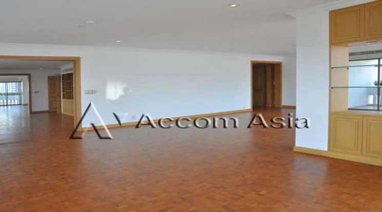  1  5 br Apartment For Rent in Sathorn ,Bangkok BTS Chong Nonsi at Kid Friendly Place Short Walk to Nang Linchi Road 1520081