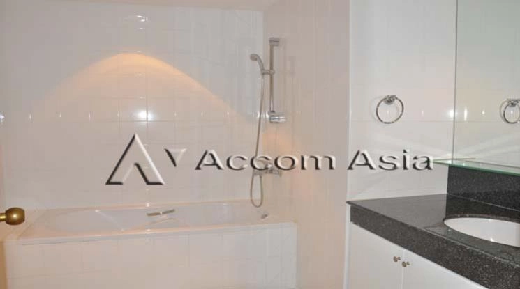 9  5 br Apartment For Rent in Sathorn ,Bangkok BTS Chong Nonsi at Kid Friendly Place Short Walk to Nang Linchi Road 1520081