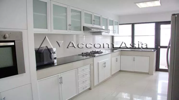 7  3 br Apartment For Rent in Sukhumvit ,Bangkok BTS Asok - MRT Sukhumvit at Family Apartment with Lake View 20779