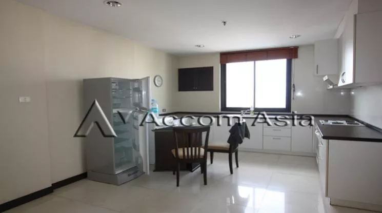 unit 3 Bedrooms  Condominium For Rent in Sukhumvit, Bangkok  near BTS Nana (1520128)