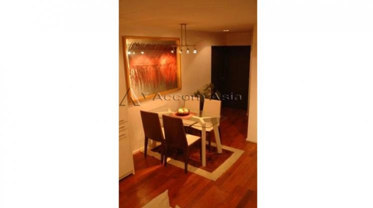 unit 2 Bedrooms  Condominium For Rent & Sale in Ploenchit, Bangkok  near BTS Chitlom (1520129)