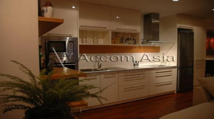 unit 2 Bedrooms  Condominium For Rent & Sale in Ploenchit, Bangkok  near BTS Chitlom (1520129)