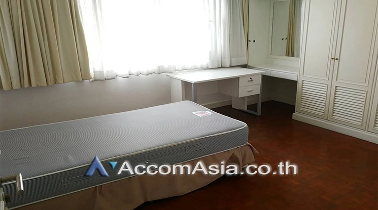 7  3 br Apartment For Rent in Sathorn ,Bangkok BTS Chong Nonsi at Kid Friendly Place Short Walk to Nang Linchi Road 1520172