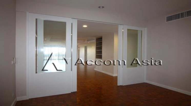 unitSpacious apartment near Nang Linchi in the Sathorn area (1420173)