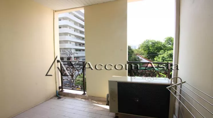 unit 2 Bedrooms  Apartment For Rent in Sukhumvit, Bangkok  near BTS Phrom Phong (1420207)
