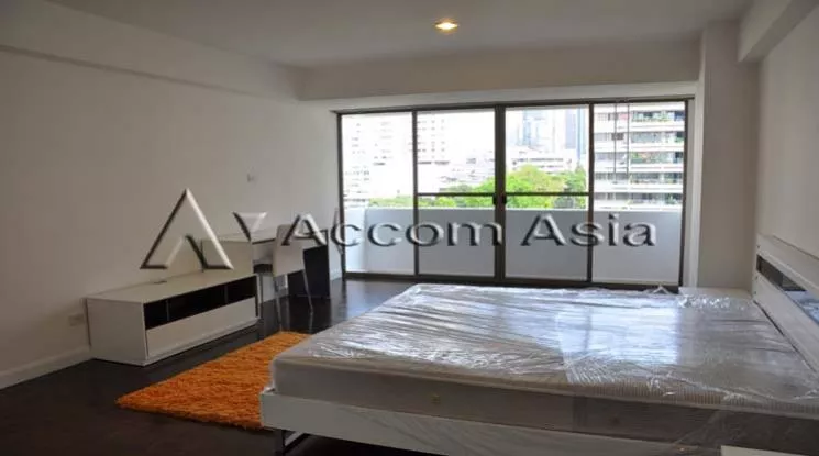8  3 br Apartment For Rent in Sukhumvit ,Bangkok BTS Asok - MRT Sukhumvit at Family Apartment with Lake View 1420210