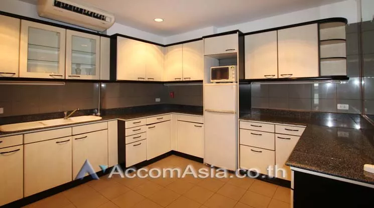 5  2 br Condominium For Rent in Ploenchit ,Bangkok BTS Chitlom at New House 1520226
