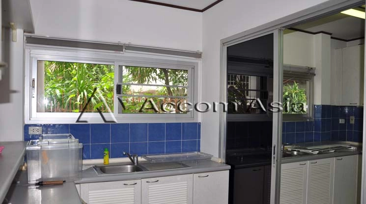 9  4 br House For Rent in Ploenchit ,Bangkok BTS Ploenchit 2520277