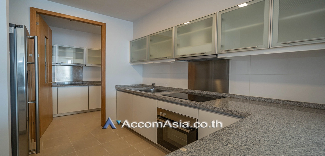 unitContemporary high-floor unit with city view in Sukhumvit (1520326)