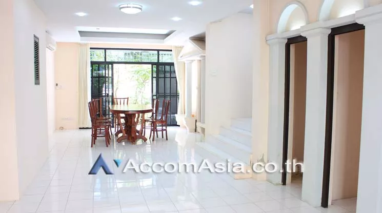  1  3 br Townhouse For Rent in Sukhumvit ,Bangkok BTS Phrom Phong at Chicha Castle 1820327
