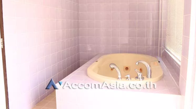 9  3 br Townhouse For Rent in Sukhumvit ,Bangkok BTS Phrom Phong at Chicha Castle 1820327