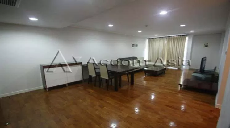  3 Bedrooms  Condominium For Rent in Ploenchit, Bangkok  near BTS Ploenchit (1520360)