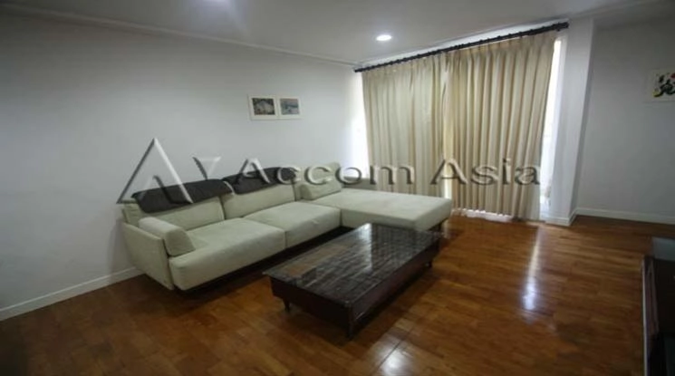 unit 3 Bedrooms  Condominium For Rent in Ploenchit, Bangkok  near BTS Ploenchit (1520360)
