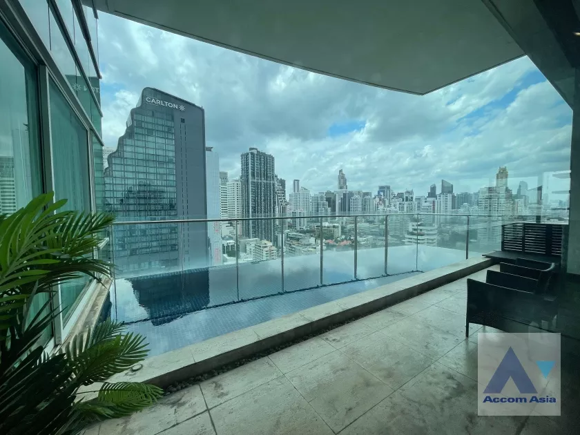 Huge Terrace, Private Swimming Pool, Duplex Condo, Pet friendly |  3 Bedrooms  Condominium For Rent in Sukhumvit, Bangkok  near BTS Phrom Phong (1520383)