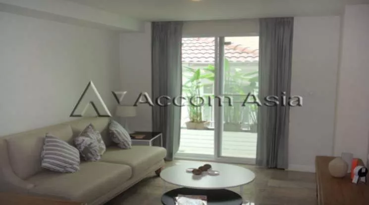 Pet friendly |  Exclusive Apartment Apartment  1 Bedroom for Rent BTS Saint Louis in Sathorn Bangkok