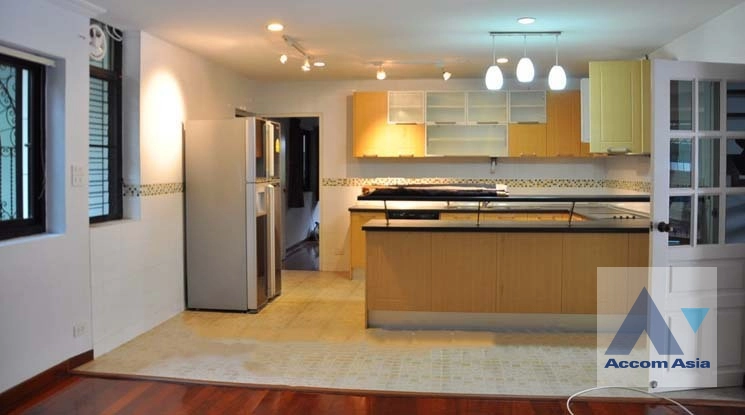 5  4 br House for rent and sale in Sukhumvit ,Bangkok BTS Ekkamai 100069