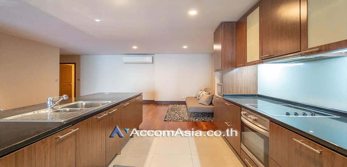  2 Bedrooms  Condominium For Rent in Sathorn, Bangkok  near BTS Chong Nonsi (1520456)
