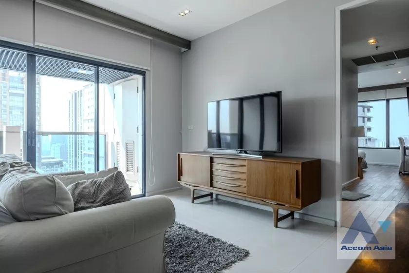  Royal Maneeya Executive Residence Condominium  2 Bedroom for Rent BTS Chitlom in Ploenchit Bangkok