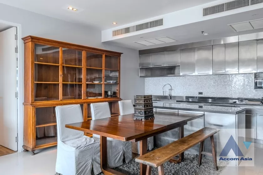  1  2 br Condominium For Rent in Ploenchit ,Bangkok BTS Chitlom at Royal Maneeya Executive Residence 1520477