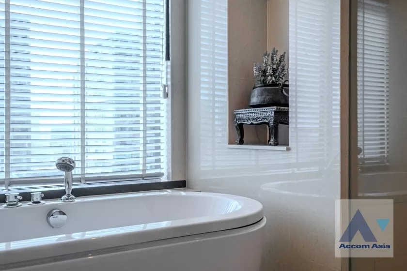 16  2 br Condominium For Rent in Ploenchit ,Bangkok BTS Chitlom at Royal Maneeya Executive Residence 1520477