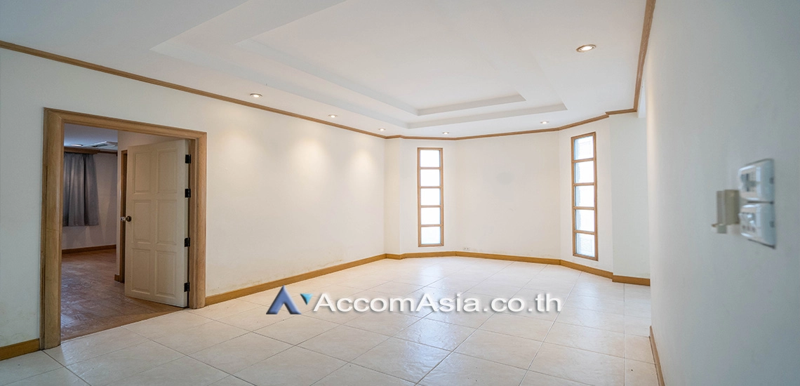 7  4 br House For Rent in Sukhumvit ,Bangkok BTS Thong Lo at Thonglor House Compound 1820486
