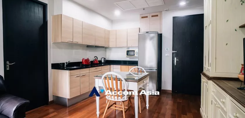 unit 1 Bedroom  Condominium For Rent in Ploenchit, Bangkok  near BTS Chitlom (1520503)