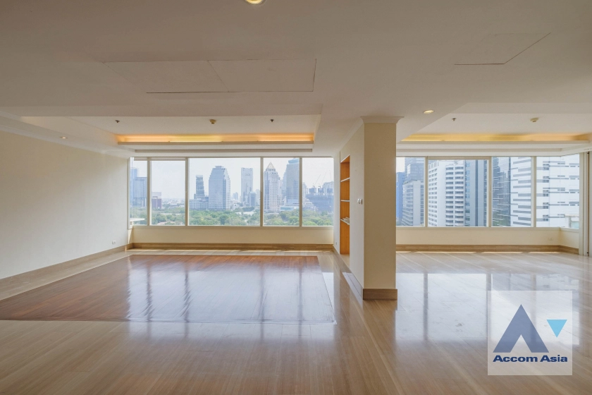 unit 3 Bedrooms  Condominium For Rent & Sale in Ploenchit, Bangkok  near BTS Ratchadamri (1520591)