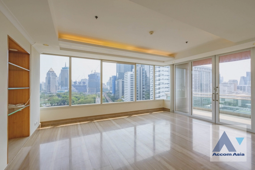 unit 3 Bedrooms  Condominium For Rent & Sale in Ploenchit, Bangkok  near BTS Ratchadamri (1520591)
