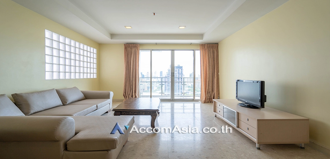 unit 2 Bedrooms  Condominium For Rent in Sukhumvit, Bangkok  near BTS Ekkamai (1520597)