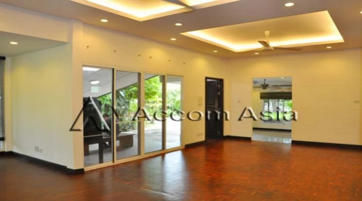 unitPet friendly |  3 Bedrooms  House For Rent in Sukhumvit, Bangkok  near BTS Asok - MRT Sukhumvit (1720627)