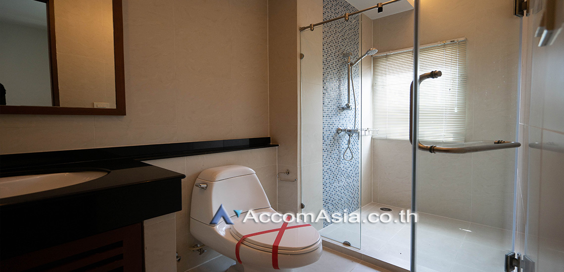 14  4 br Apartment For Rent in Silom ,Bangkok BTS Surasak at High-end Low Rise  1420656