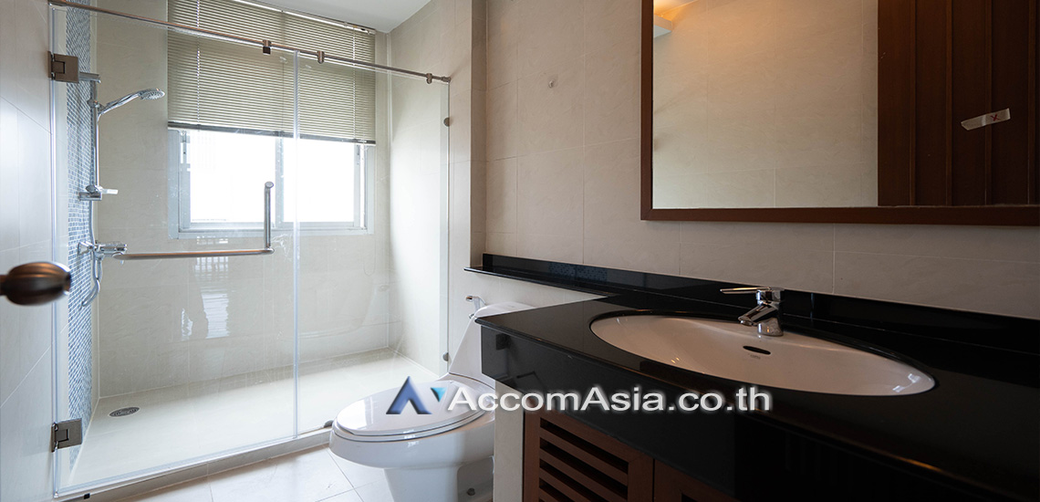11  4 br Apartment For Rent in Silom ,Bangkok BTS Surasak at High-end Low Rise  1420656