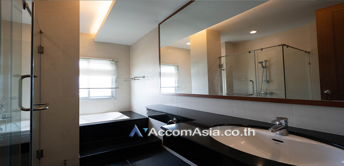 12  4 br Apartment For Rent in Silom ,Bangkok BTS Surasak at High-end Low Rise  1420656