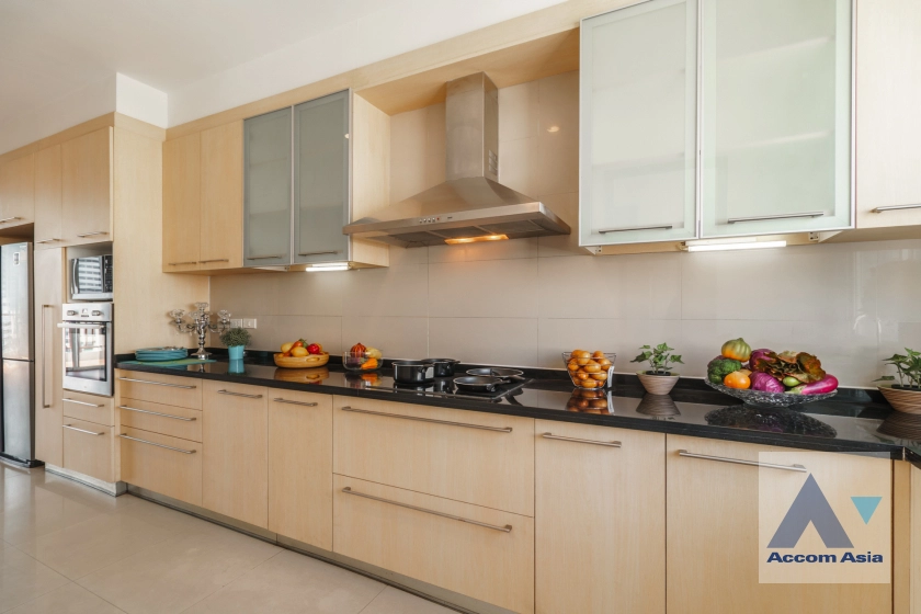 7  4 br Apartment For Rent in Silom ,Bangkok BTS Surasak at High-end Low Rise  1420656