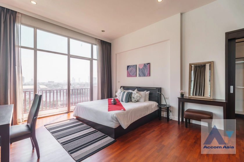 10  4 br Apartment For Rent in Silom ,Bangkok BTS Surasak at High-end Low Rise  1420656