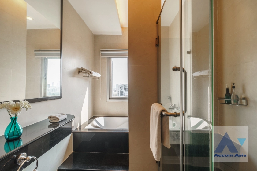 14  4 br Apartment For Rent in Silom ,Bangkok BTS Surasak at High-end Low Rise  1420656