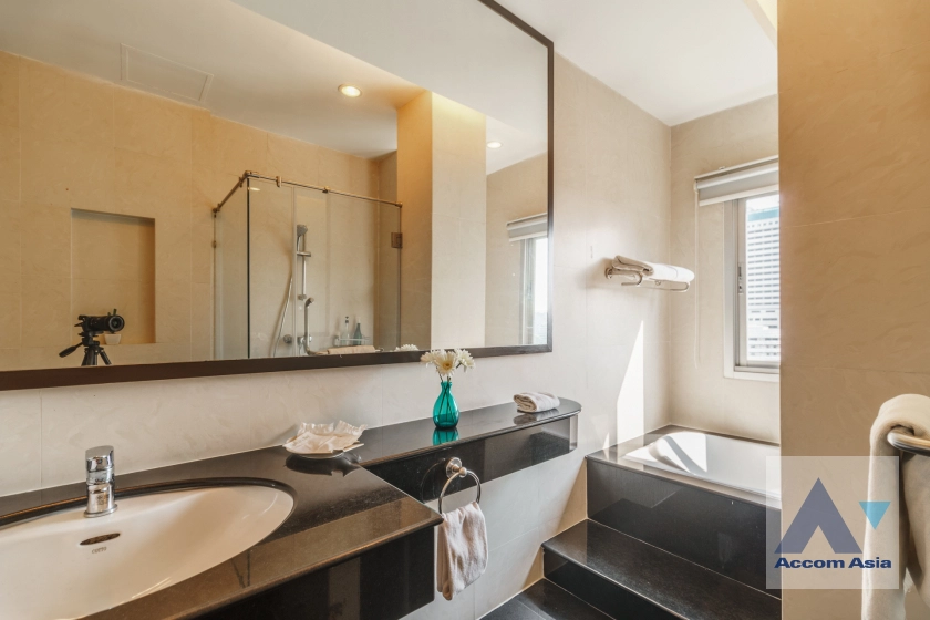 13  4 br Apartment For Rent in Silom ,Bangkok BTS Surasak at High-end Low Rise  1420656