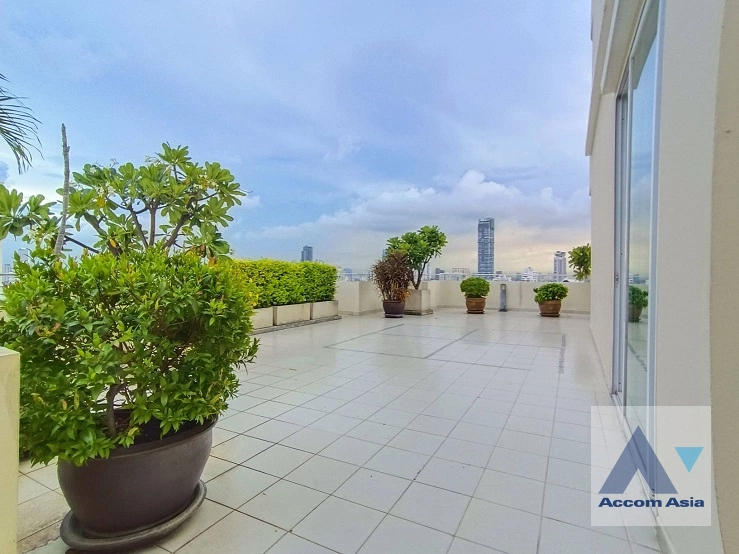 unitBig Balcony, Duplex Condo, Penthouse, Pet friendly |  4 Bedrooms  Apartment For Rent in Sukhumvit, Bangkok  near BTS Phrom Phong (1520660)