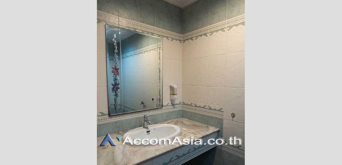 12  5 br House for rent and sale in Sukhumvit ,Bangkok BTS Ekkamai at Ekkamai Villas 2520691