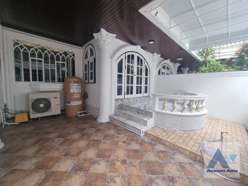 24  4 br House for rent and sale in Sukhumvit ,Bangkok BTS Ekkamai at Ekkamai Villas 2520692