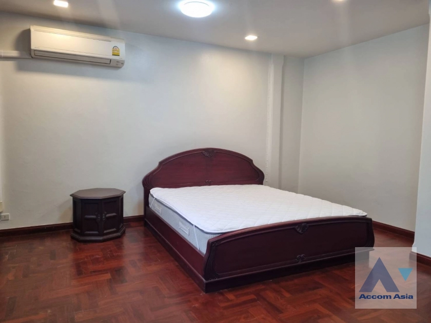 5  4 br House for rent and sale in Sukhumvit ,Bangkok BTS Ekkamai at Ekkamai Villas 2520692
